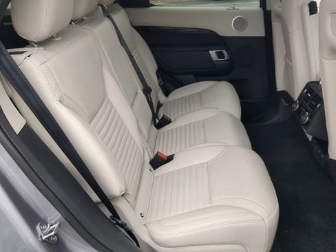 Used 2025 Land Rover Discovery S AWD/4WD image 20