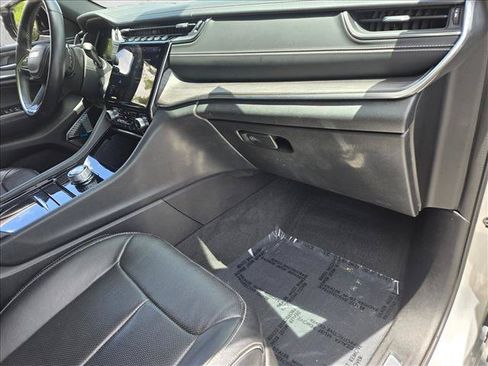 Used 2022 Jeep Grand Cherokee L Overland RWD image 19
