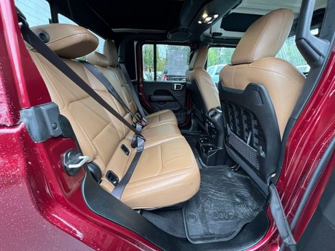 Used 2021 Jeep Gladiator Rubicon image 19