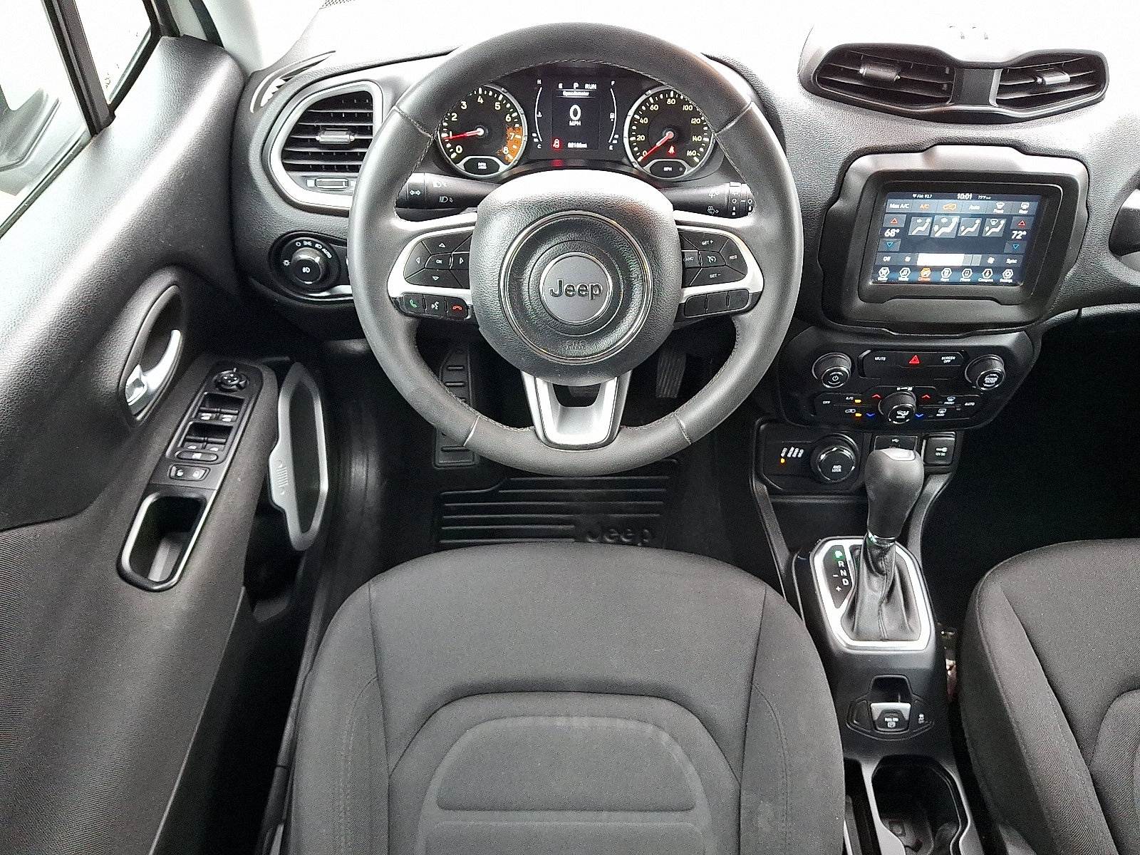Certified 2018 Jeep Renegade Latitude AWD/4WD image 11