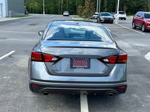 Used 2023 Nissan Altima 2.5 SL FWD image 7