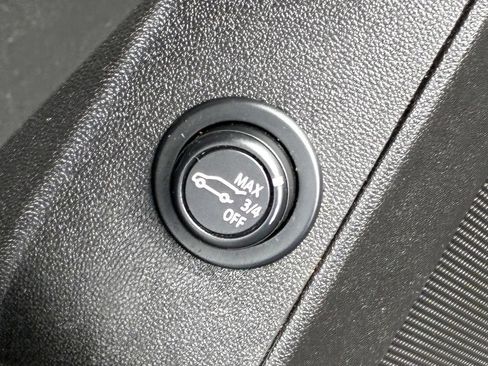Used 2021 Chevrolet Equinox LT AWD/4WD image 6