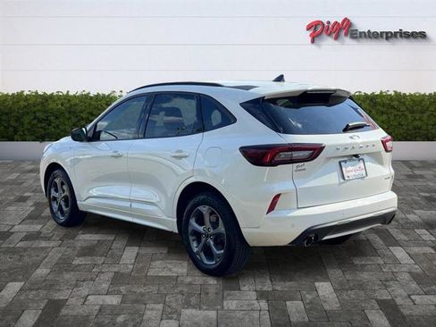 Used 2023 Ford Escape ST-Line w/ Tech Pack #1 AWD/4WD image 2