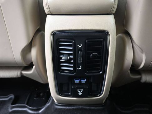 Used 2019 Jeep Grand Cherokee Limited AWD/4WD image 35
