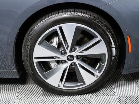 Certified 2025 Audi A6 e-tron Premium Plus w/ Premium Plus image 39