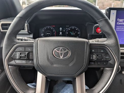 Used 2024 Toyota Tacoma TRD Off-Road AWD/4WD image 22