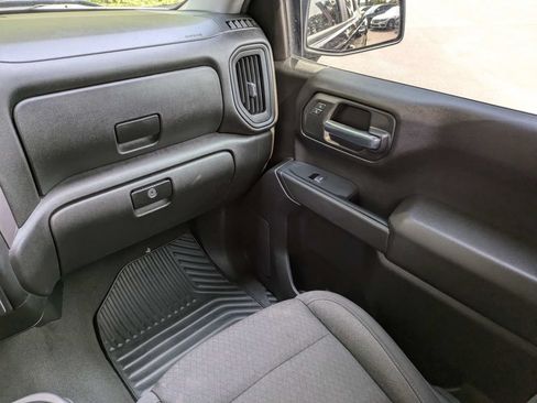 Used 2023 Chevrolet Silverado 1500 Custom AWD/4WD image 17