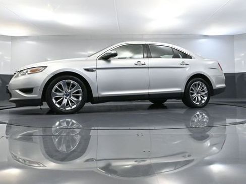 Used 2010 Ford Taurus Limited image 48