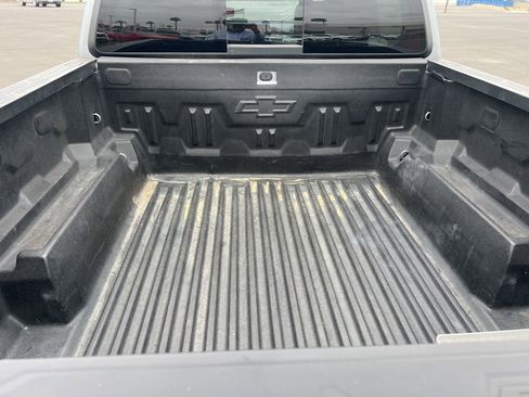 Used 2023 Chevrolet Colorado Trail Boss w/ Technology Package AWD/4WD image 8