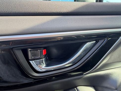 Used 2023 Subaru Outback Onyx Edition image 11