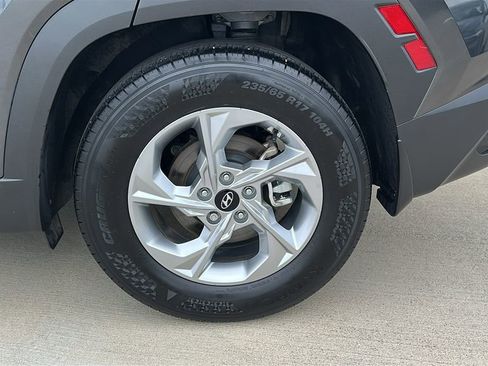 Certified 2024 Hyundai Tucson SE FWD image 17