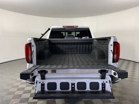 Used 2025 GMC Sierra 1500 SLT w/ SLT Premium Plus Package image 9