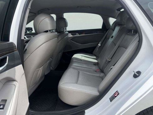 Used 2019 Genesis G80 3.8 RWD image 37