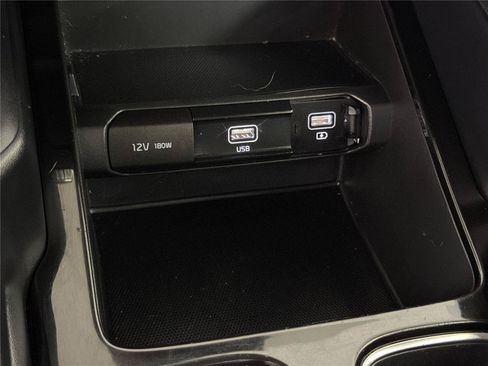 Used 2021 Kia Telluride LX FWD image 29
