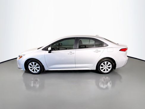 Used 2025 Toyota Corolla LE FWD image 6