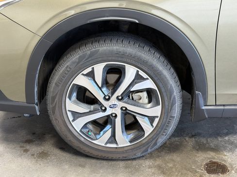 Used 2020 Subaru Outback Limited AWD/4WD image 9
