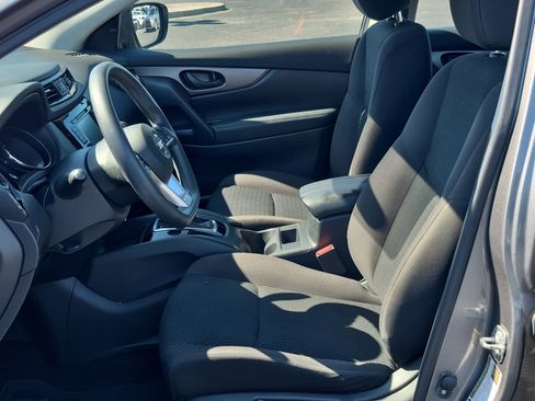 Used 2019 Nissan Rogue Sport S w/ Appearance Package image 21