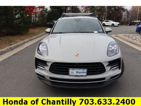 Used 2021 Porsche Macan Base image 2