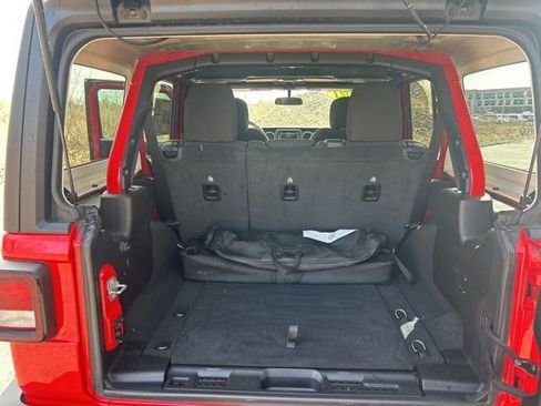 Used 2021 Jeep Wrangler Unlimited Sport image 23