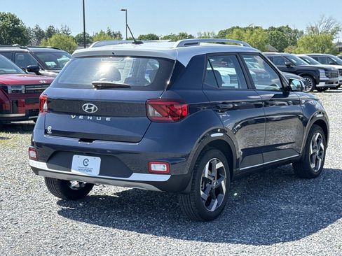 New 2026 Hyundai Venue SEL FWD image 12