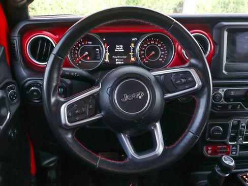 Used 2021 Jeep Wrangler Unlimited Rubicon AWD/4WD image 25