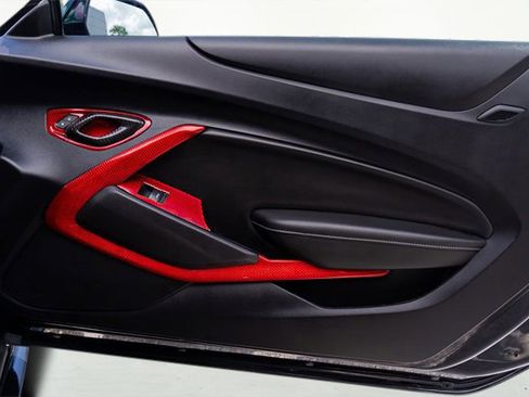 Used 2019 Chevrolet Camaro SS image 31