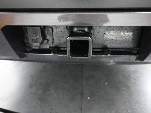 Used 2018 Chevrolet Suburban LT AWD/4WD image 59