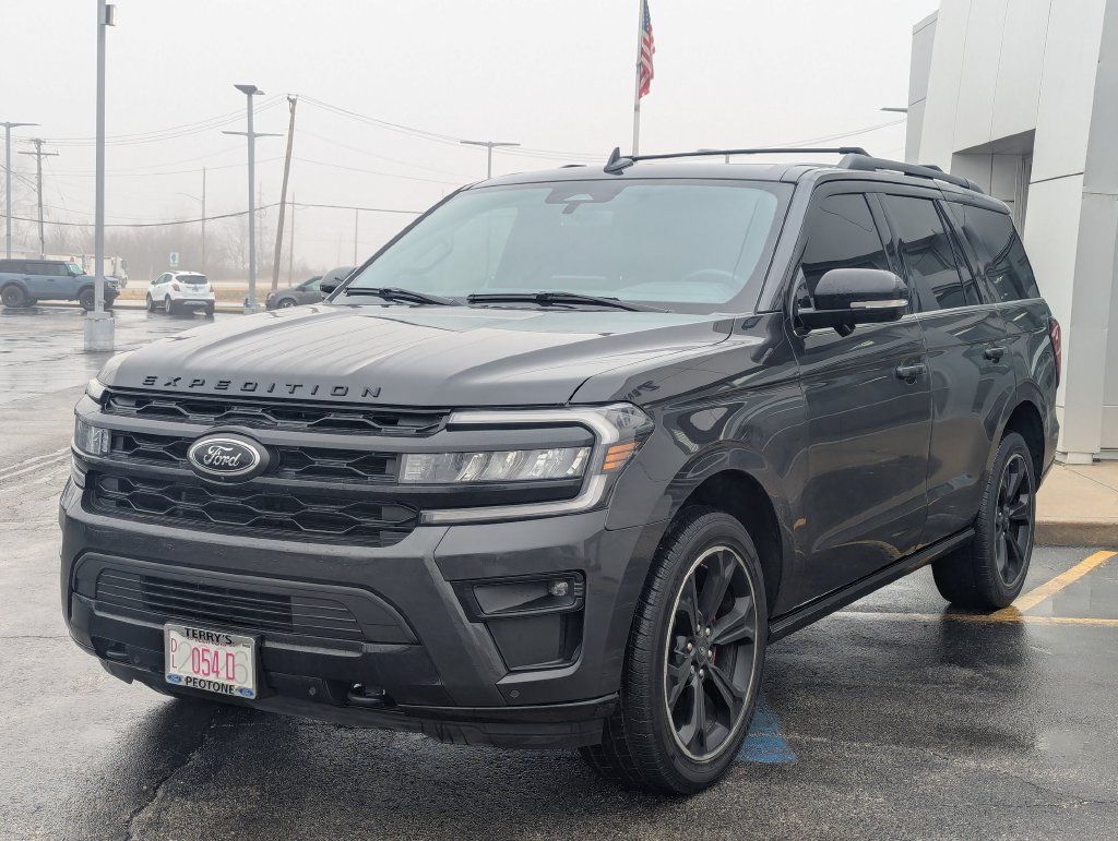 Used 2023 Ford Expedition Limited AWD/4WD image 7