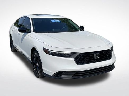 Certified 2025 Honda Accord SE image 8