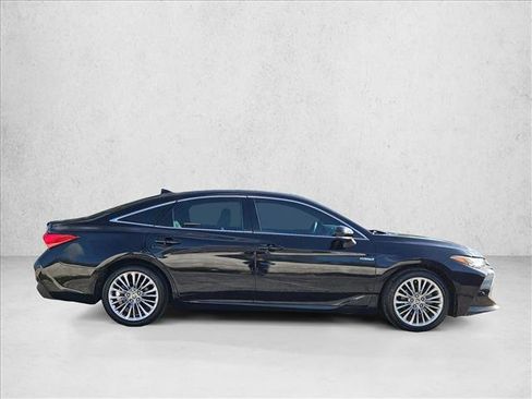 Used 2021 Toyota Avalon Limited w/ Advanced Safety Package image 4