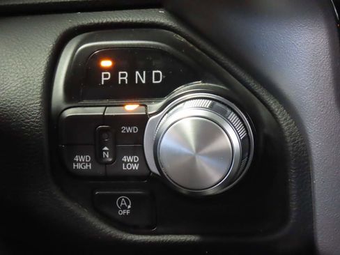 Used 2024 RAM 1500 Laramie AWD/4WD image 13
