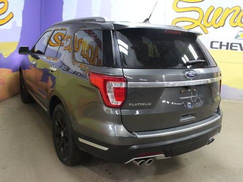 Used 2018 Ford Explorer Platinum AWD/4WD image 6