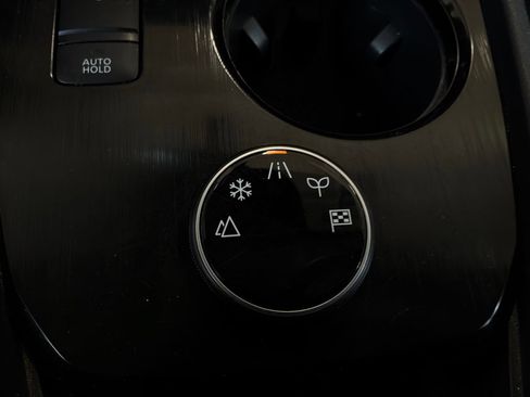 Used 2025 Nissan Rogue SV AWD/4WD image 26