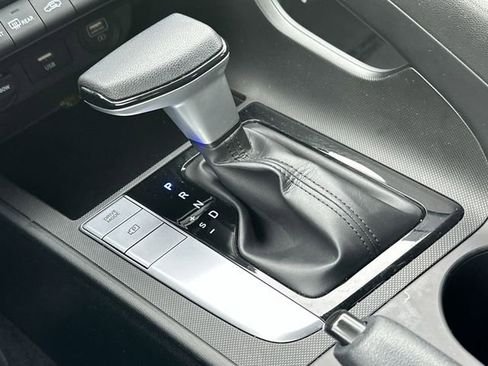 Used 2023 Hyundai Elantra SEL w/ Winter Weather Package image 22