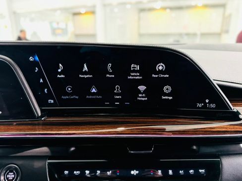 Used 2022 Cadillac Escalade Luxury w/ LPO, Illumination Package image 29