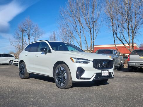 New 2026 Volvo XC60 T8 Plus w/ Protection Package Premier AWD/4WD image 20