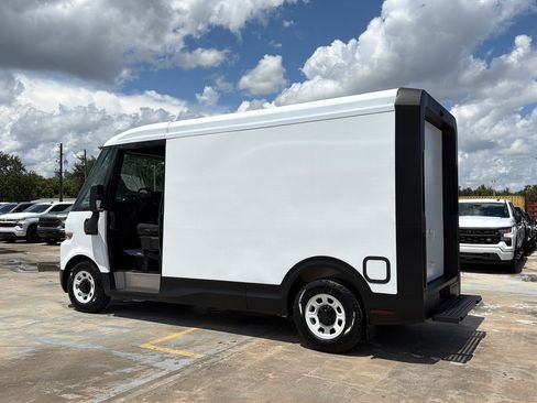 Used 2024 Chevrolet Brightdrop 400 w/ Commercial Equipment Package AWD/4WD image 4