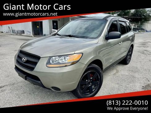 Used 2009 Hyundai Santa Fe GLS FWD image 1