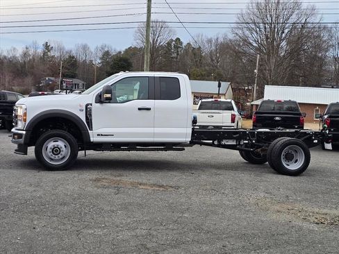 New 2026 Ford F450 XL w/ XL Chrome Package image 23