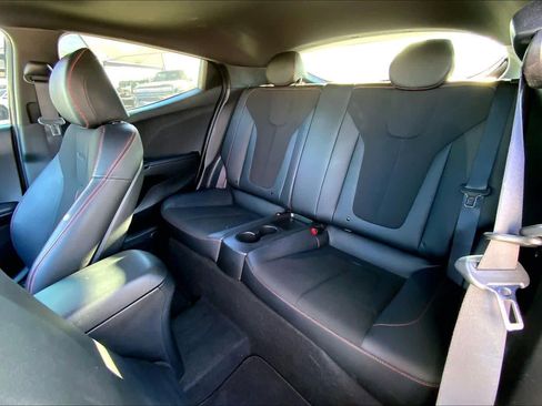 Used 2021 Hyundai Veloster 2.0 Premium image 19