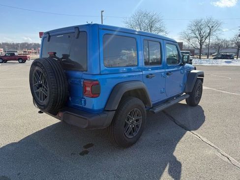 Used 2024 Jeep Wrangler Sport S image 6