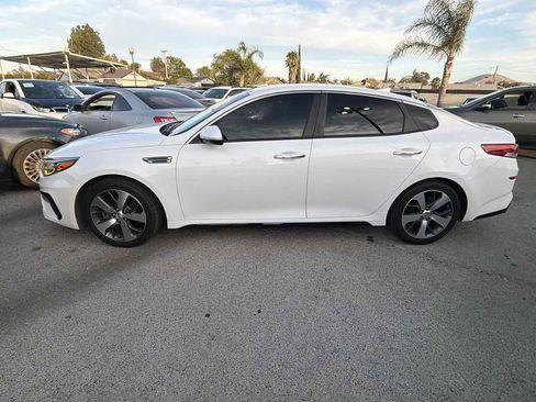 Used 2019 Kia Optima S FWD image 2