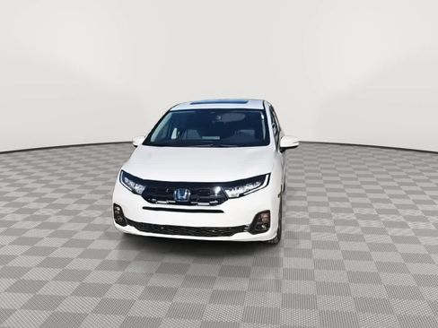 New 2026 Honda Odyssey Touring image 3