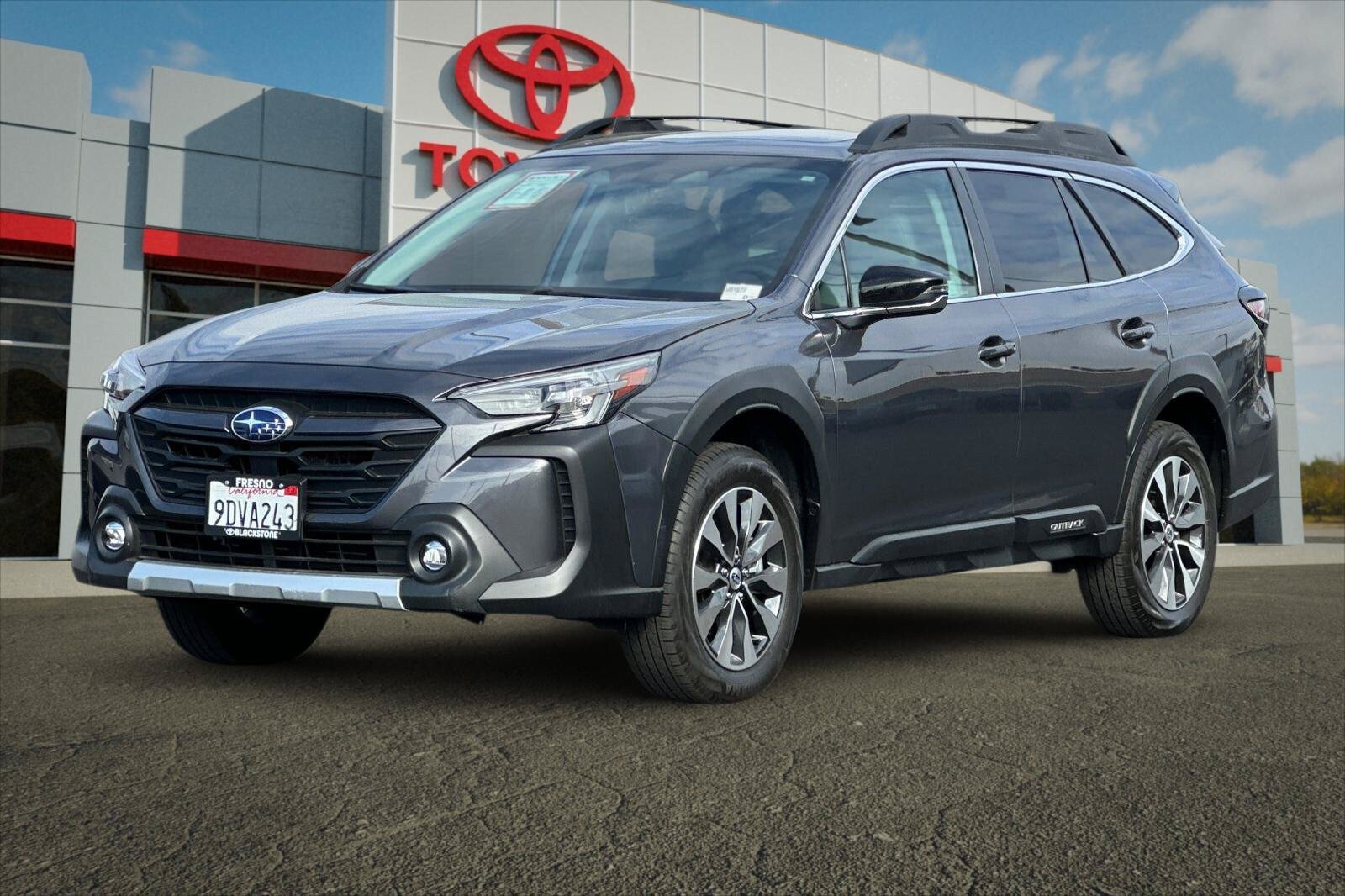 Used 2023 Subaru Outback Limited AWD/4WD image 7