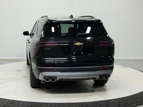 Used 2024 Chevrolet Traverse LT AWD/4WD image 7