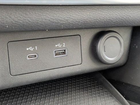 Certified 2023 Nissan Rogue SV FWD image 21