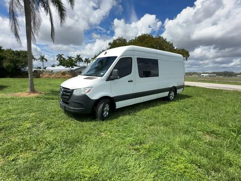 Used 2019 Mercedes-Benz Sprinter 170 image 12