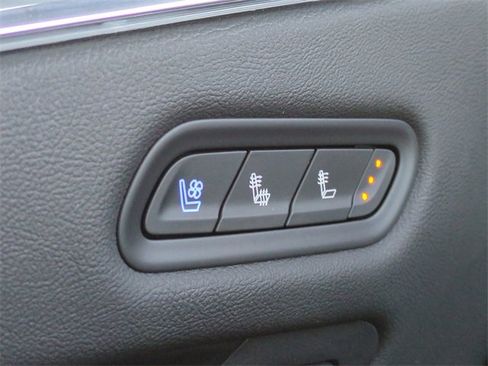 Used 2024 Cadillac Escalade Premium Luxury image 23