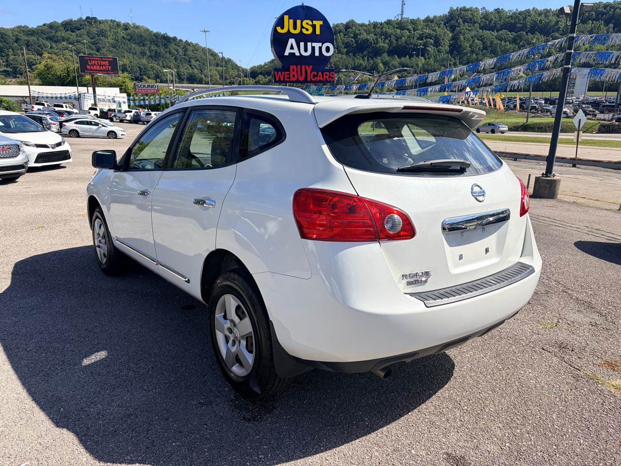 Used 2015 Nissan Rogue S w/ Convenience Package FWD image 5