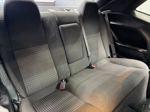 Used 2019 Dodge Challenger R/T RWD image 39